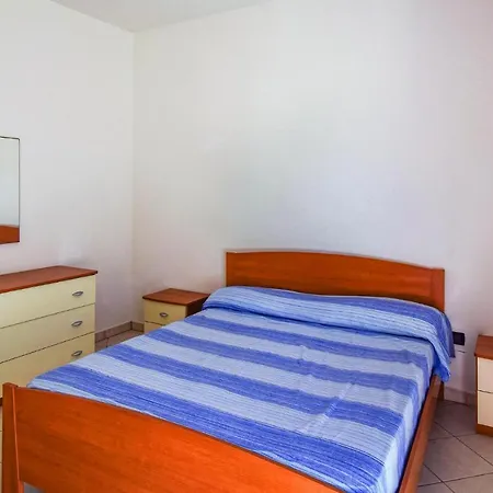 Awesome In With 2 Bedrooms And Wifi *