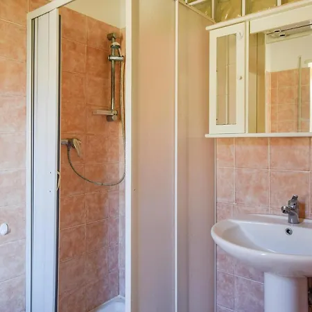 Apartment Awesome In With 2 Bedrooms And Wifi Cariati